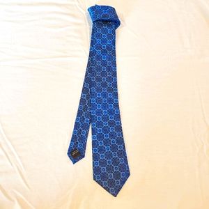 Groovy blue tie